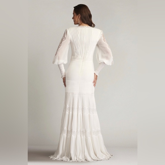 TADASHI SHOJI - NYSSA BISHOP SLEEVE GOWN - Picture 4 of 6